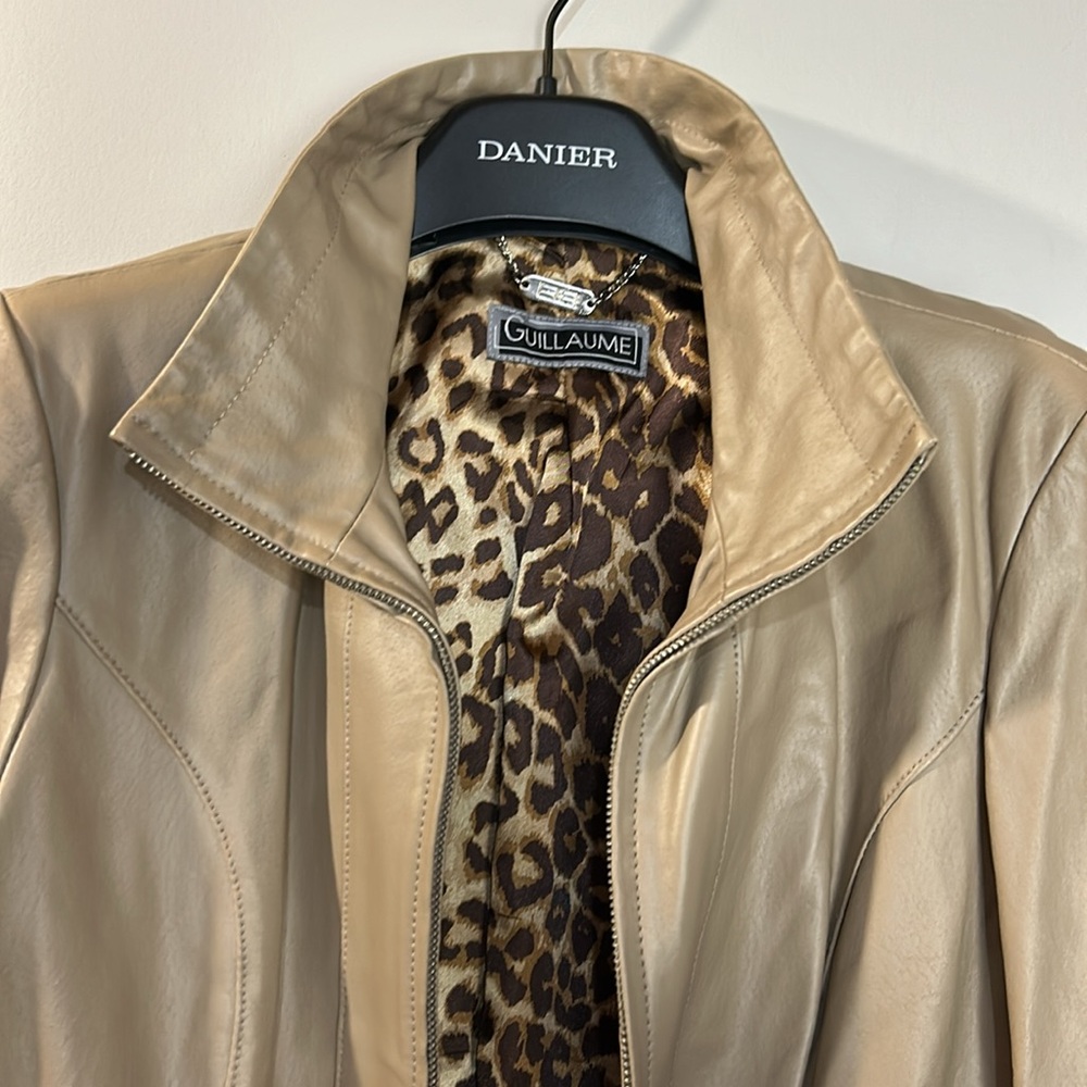 Guillaume Women’s Tan‎ Leather jacket size large Full Zip Cheetah Print READ - Picture 2 of 12